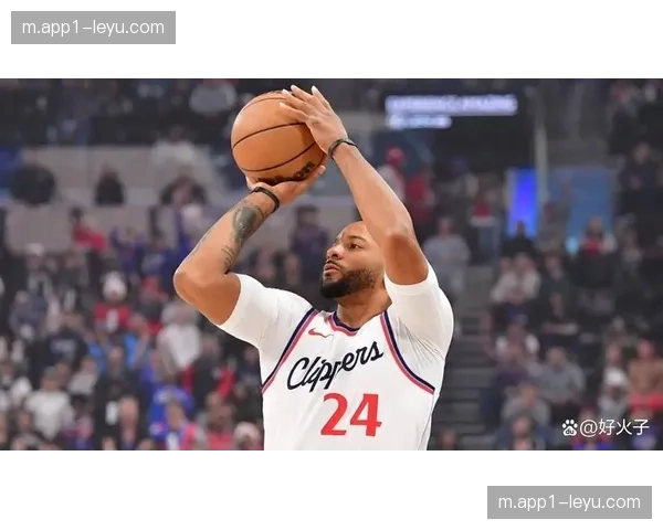 鲍威尔首次入选全明星 33岁得分手合同年打出高效表现